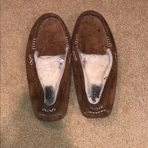 Women’s UGG moccasin slipper